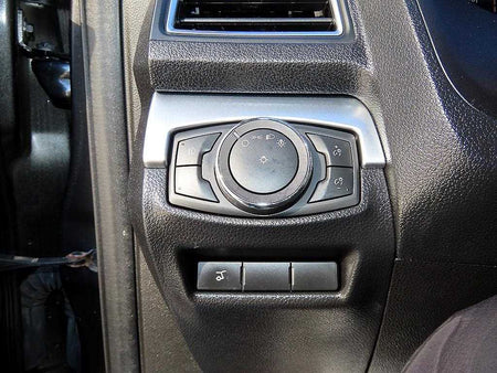 Ford Explorer — photo 12