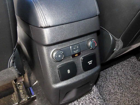 Ford Explorer — photo 17