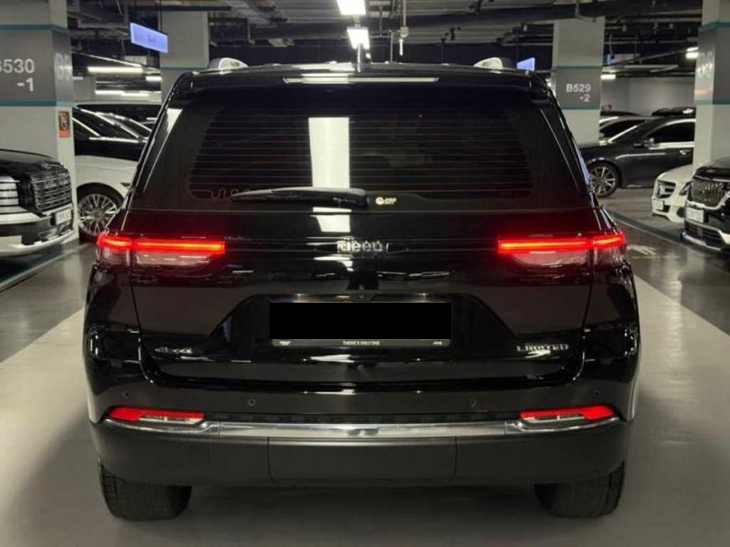 Jeep Cherokee — photo 04