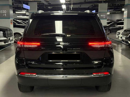 Jeep Cherokee — photo 04