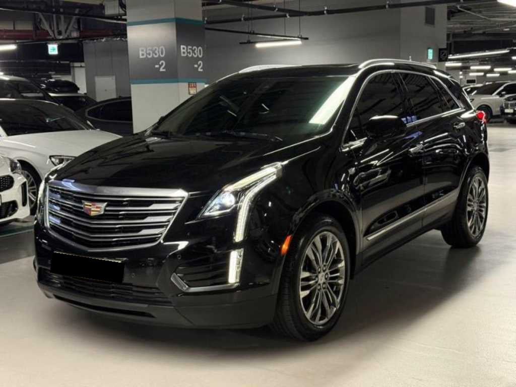 Cadillac XT5 — photo 02