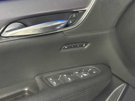 Cadillac XT5 — photo 11