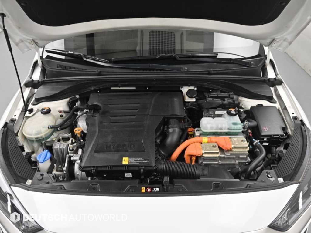 Hyundai Ioniq — photo 06