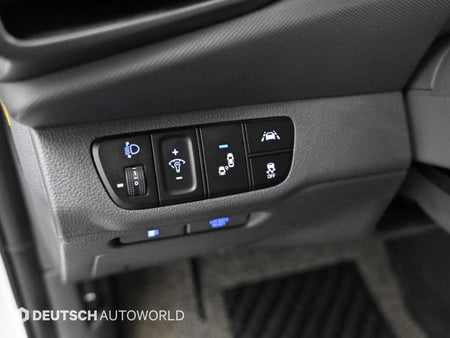 Hyundai Ioniq — photo 17