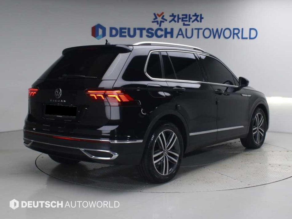 Volkswagen Tiguan — photo 02