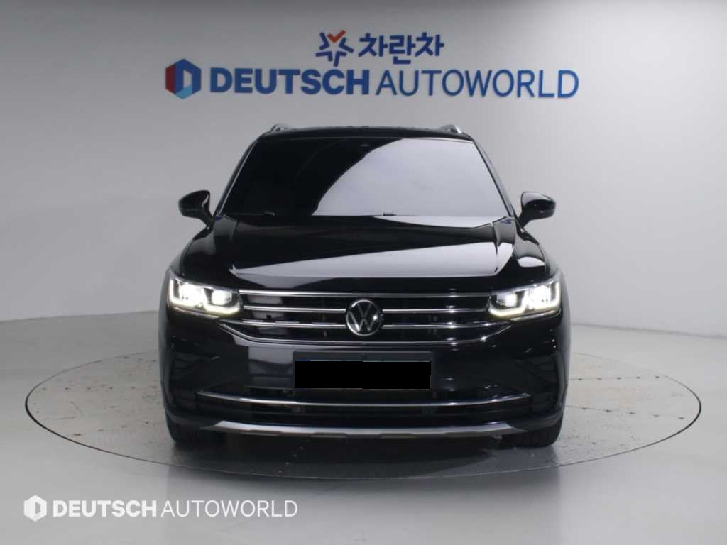 Volkswagen Tiguan — photo 03