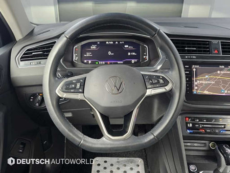 Volkswagen Tiguan — photo 13