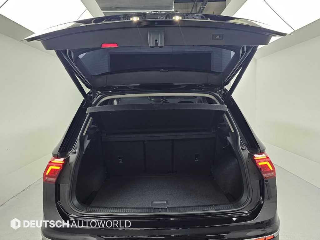 Volkswagen Tiguan — photo 19