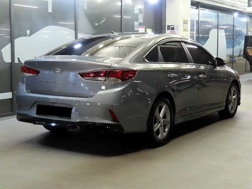 Hyundai Sonata — photo 04