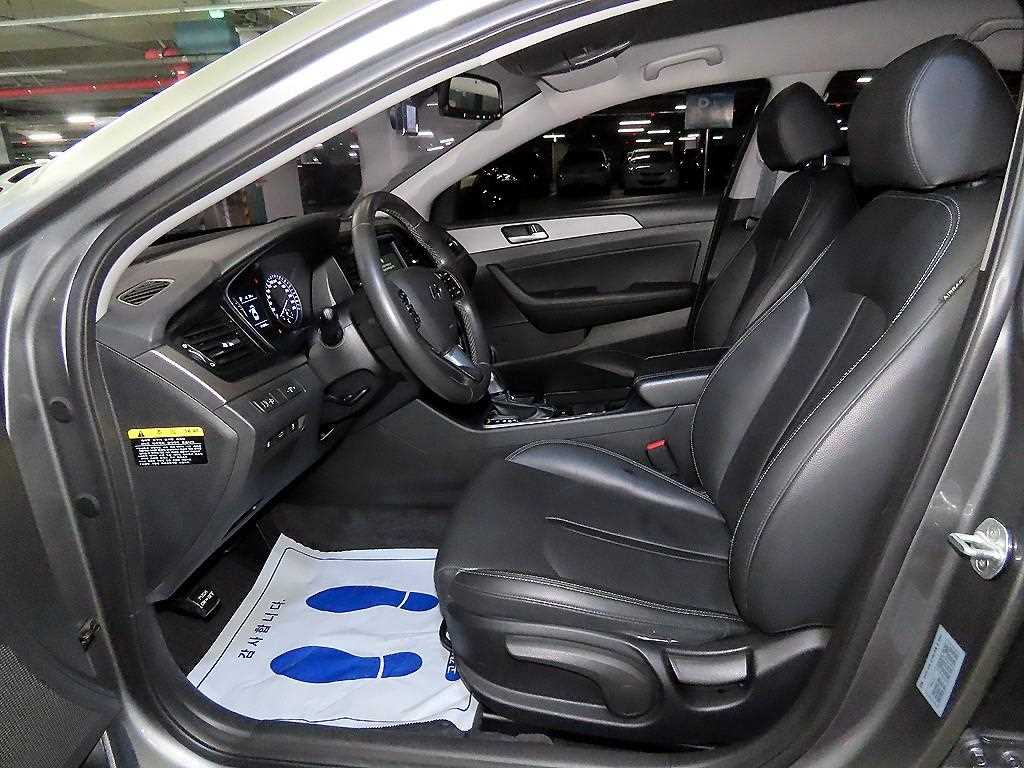 Hyundai Sonata — photo 06