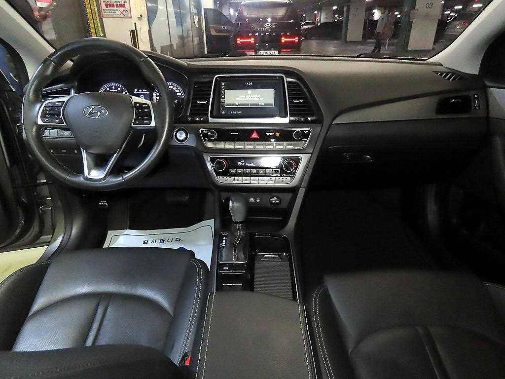 Hyundai Sonata — photo 10