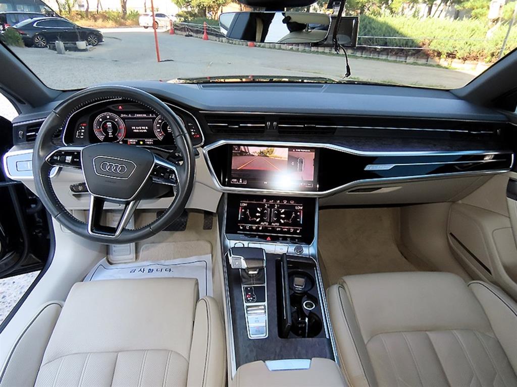 Audi A7 — photo 07