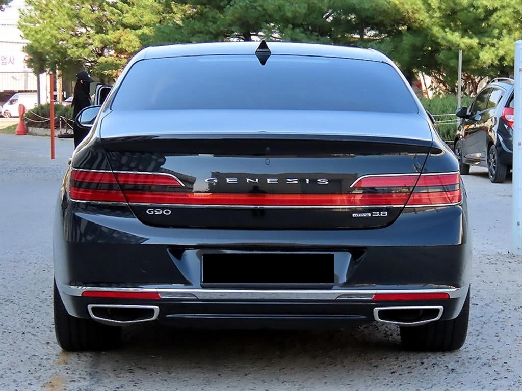 Genesis G90 — photo 04