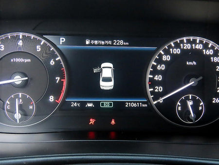 Genesis G90 — photo 09