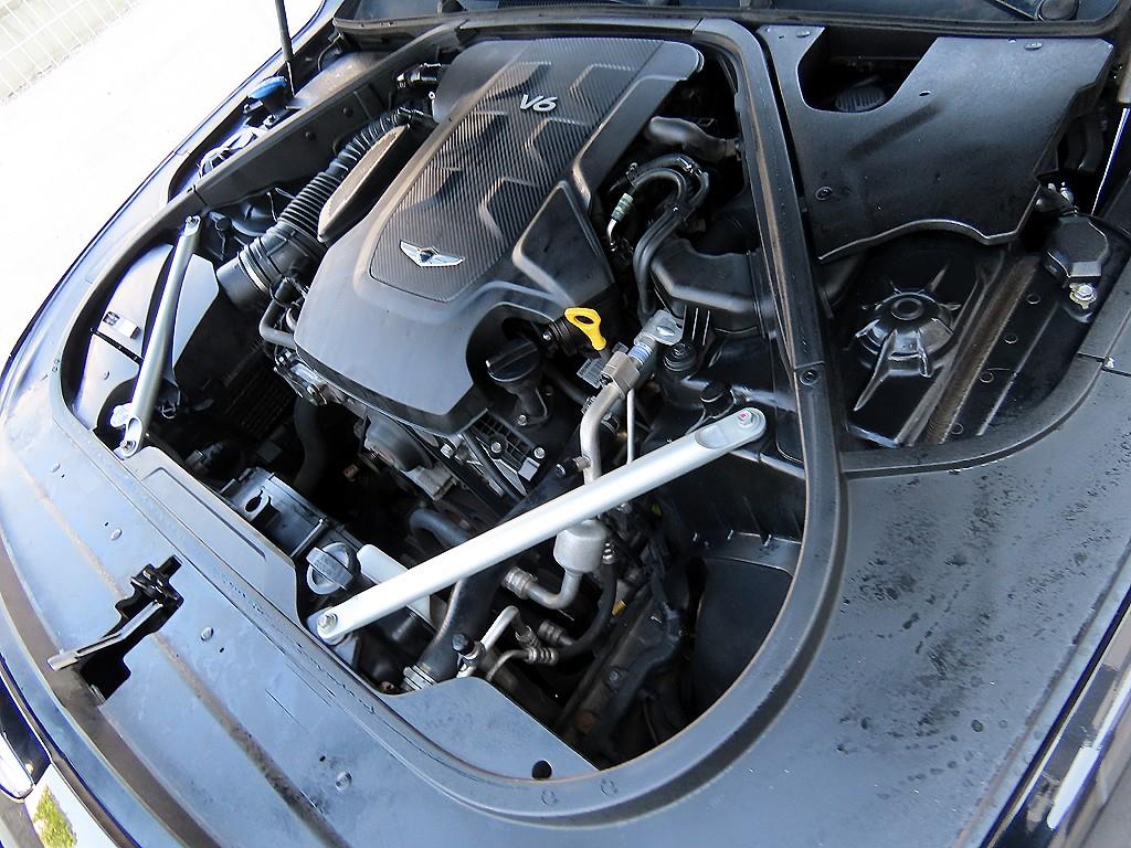 Genesis G90 — photo 19