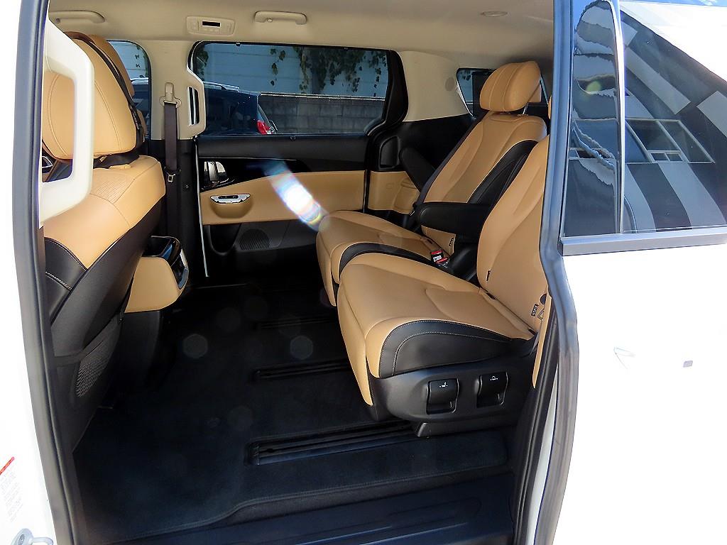 Kia Carnival — photo 06