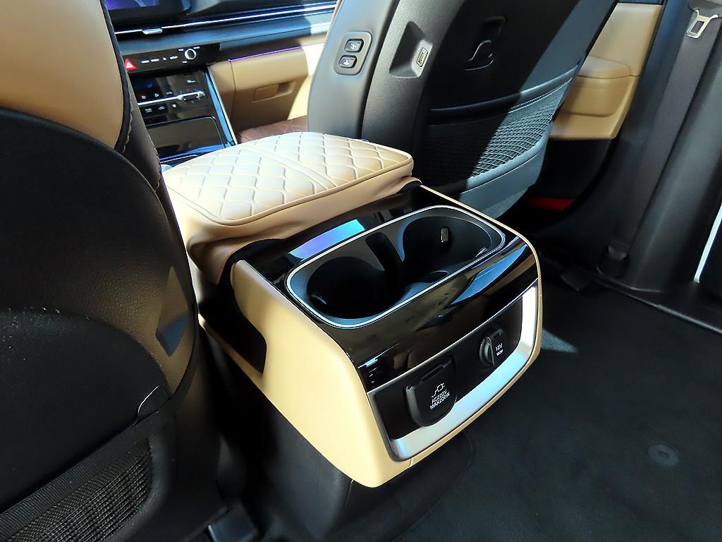 Kia Carnival — photo 16