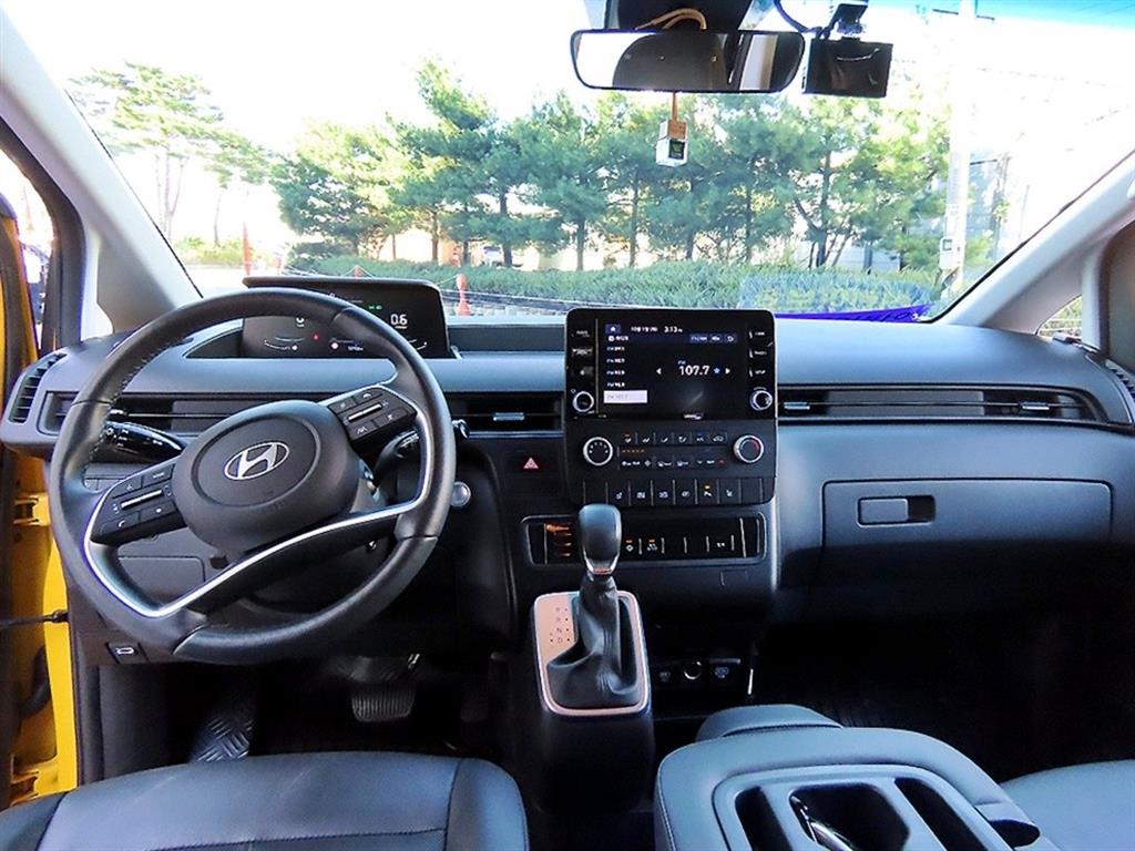 Hyundai Staria — photo 08