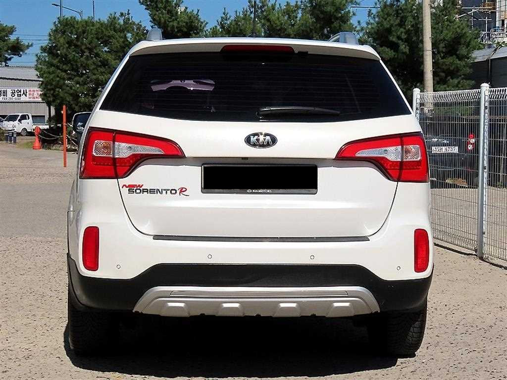 Kia Sorento — photo 04