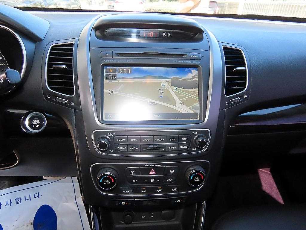 Kia Sorento — photo 13