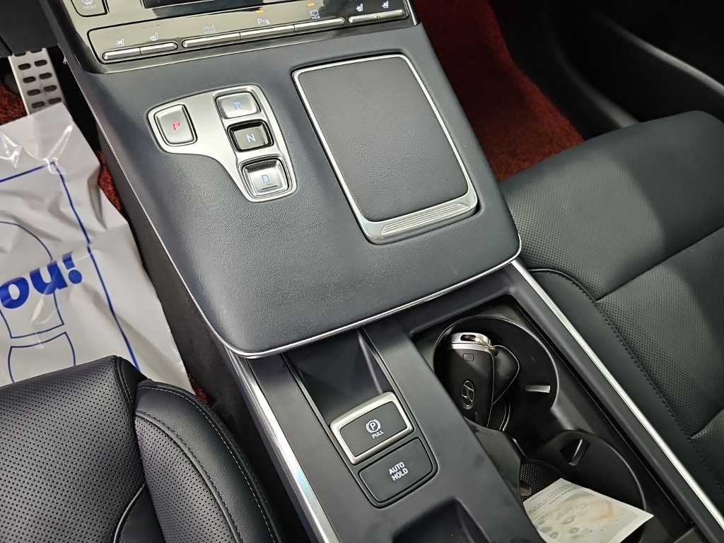 Hyundai Grandeur — photo 08