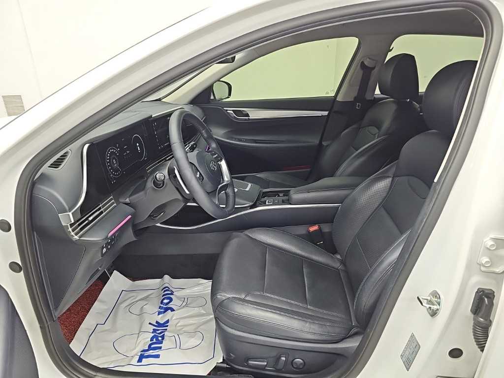 Hyundai Grandeur — photo 11