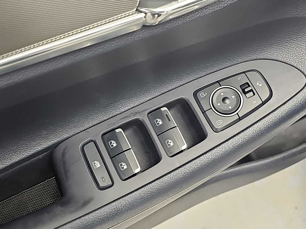 Hyundai Grandeur — photo 19