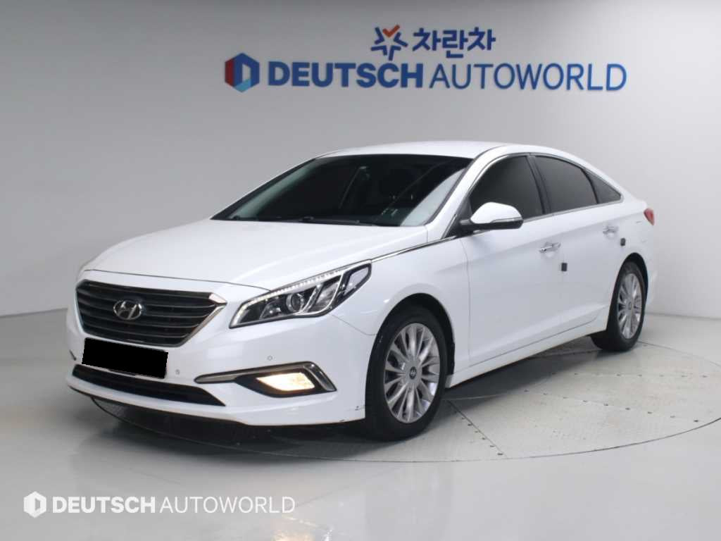 Hyundai Sonata — photo 01