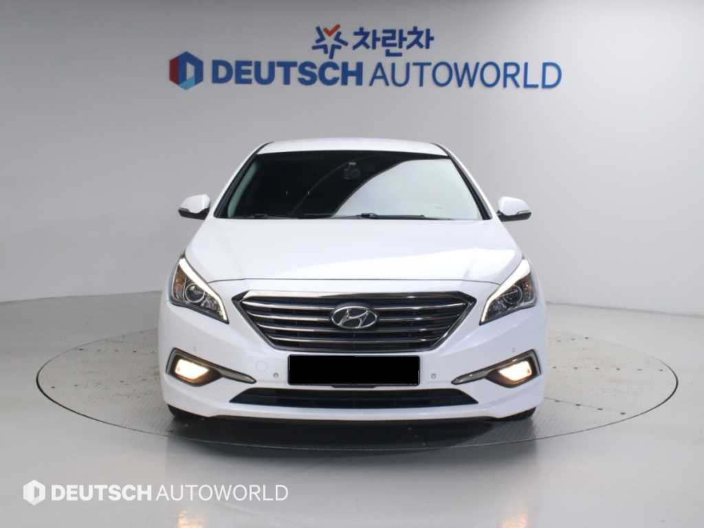 Hyundai Sonata — photo 03