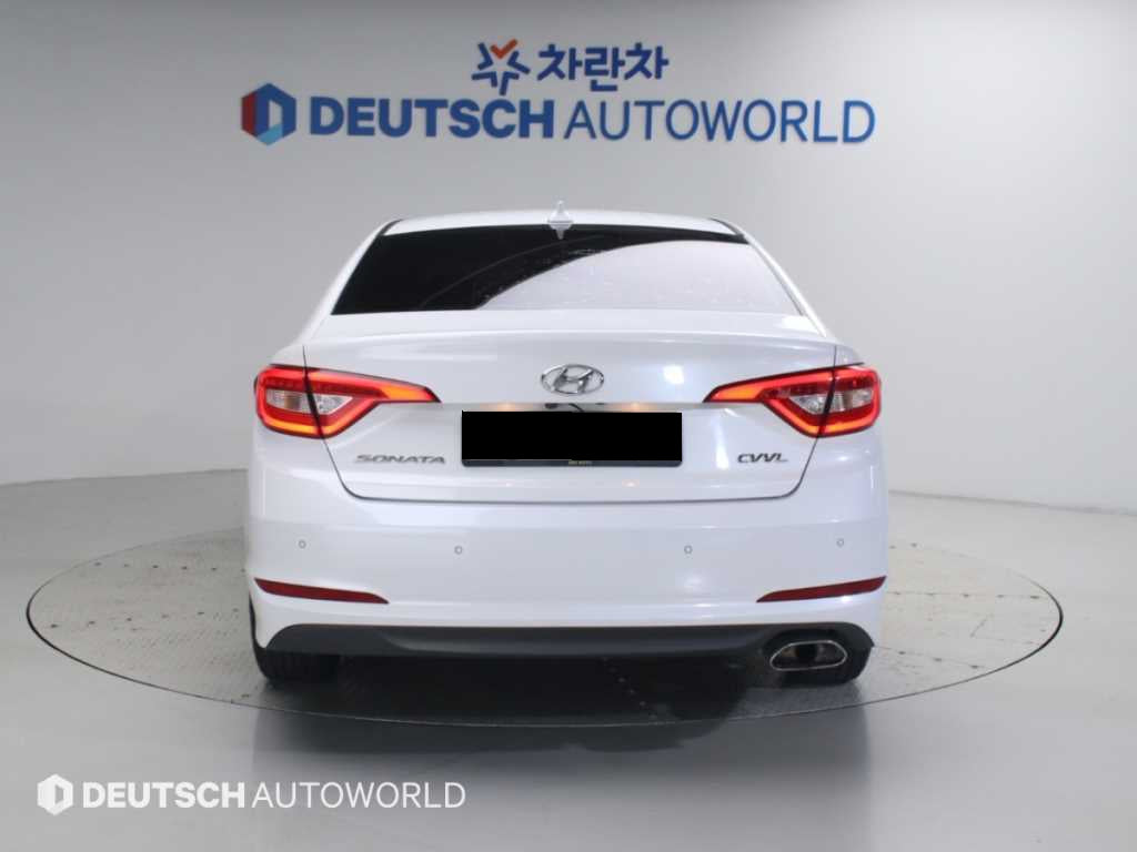 Hyundai Sonata — photo 04