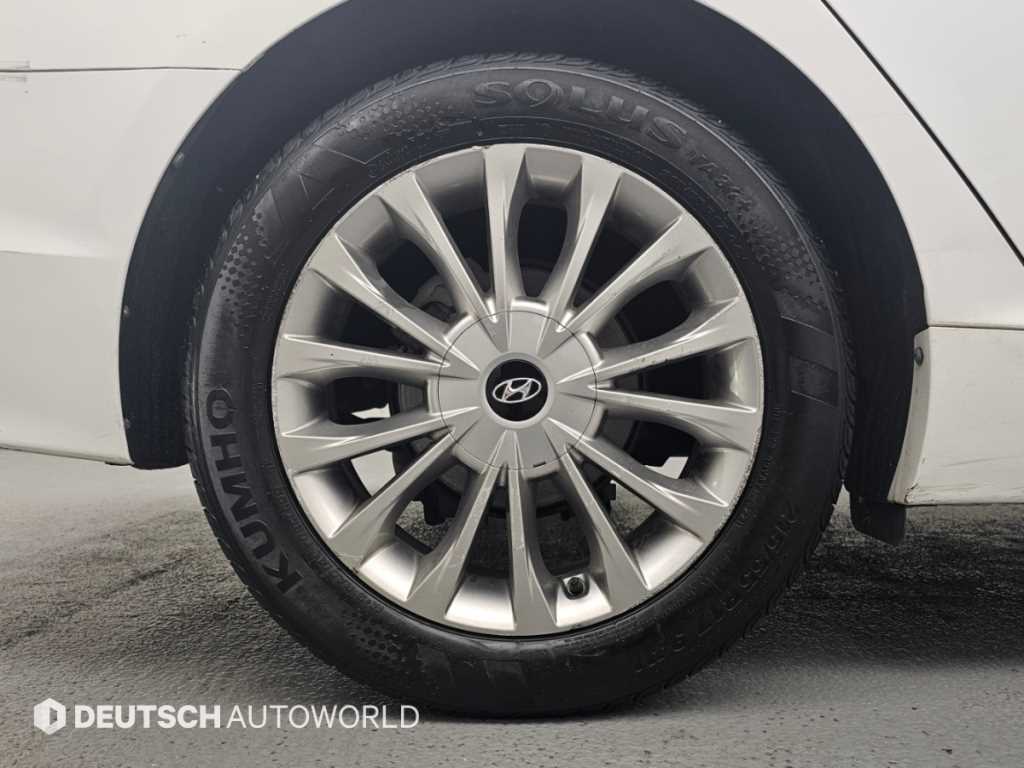 Hyundai Sonata — photo 05