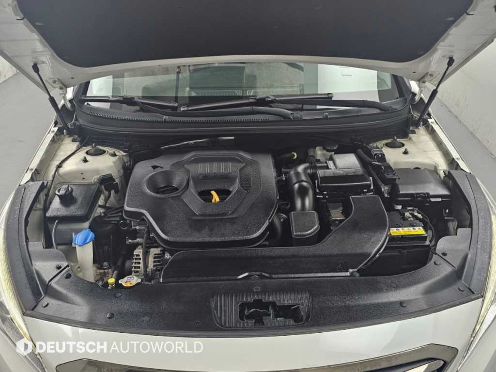 Hyundai Sonata — photo 06