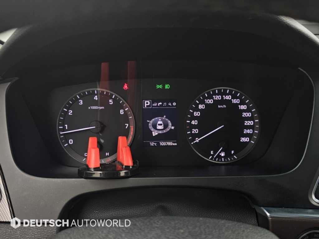 Hyundai Sonata — photo 08