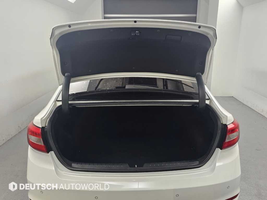 Hyundai Sonata — photo 19