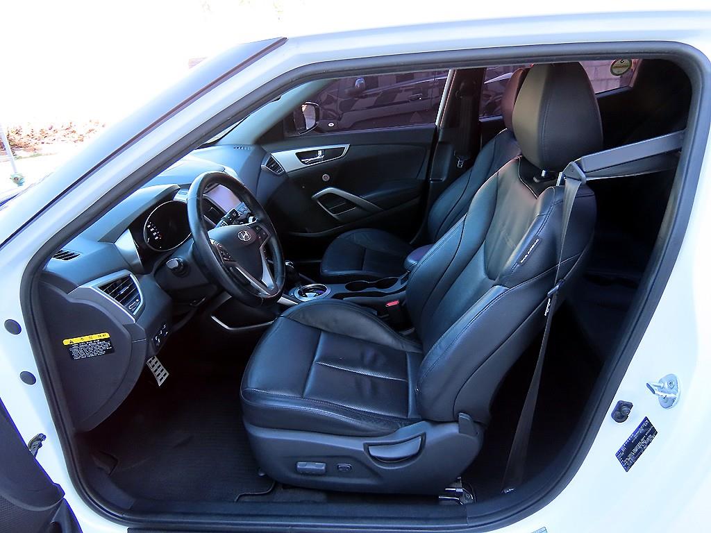 Hyundai Veloster — photo 05