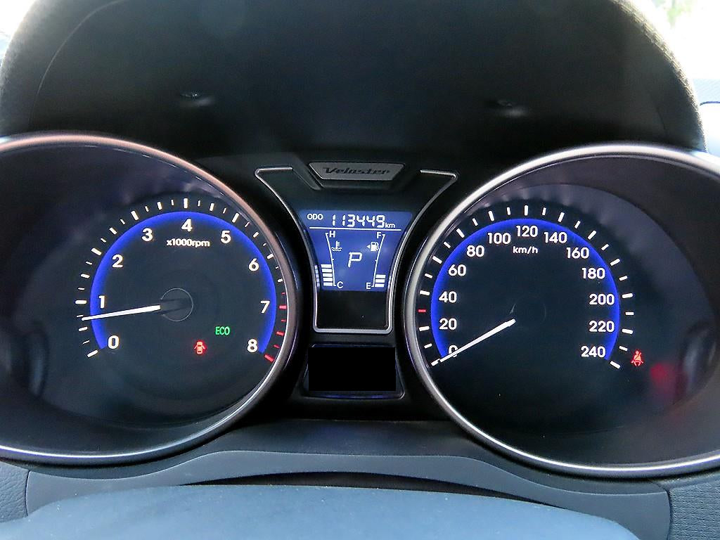 Hyundai Veloster — photo 09