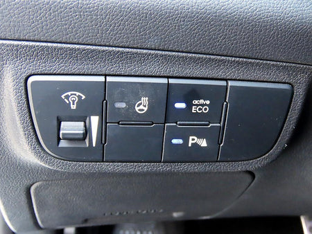 Hyundai Veloster — photo 12