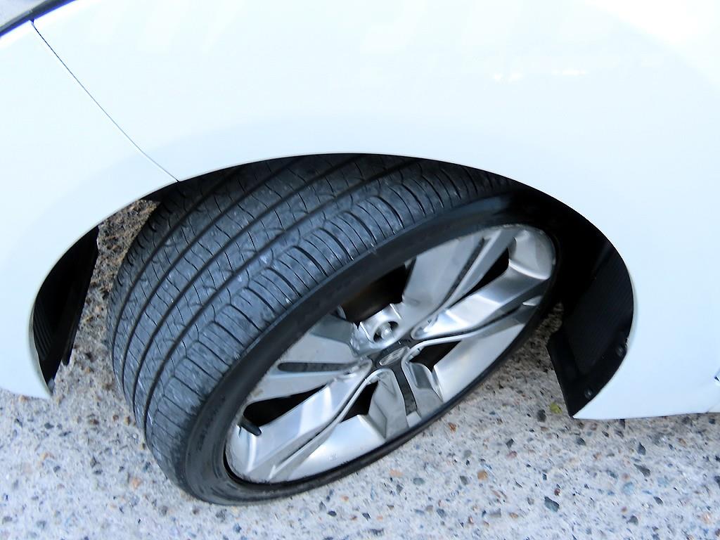 Hyundai Veloster — photo 19