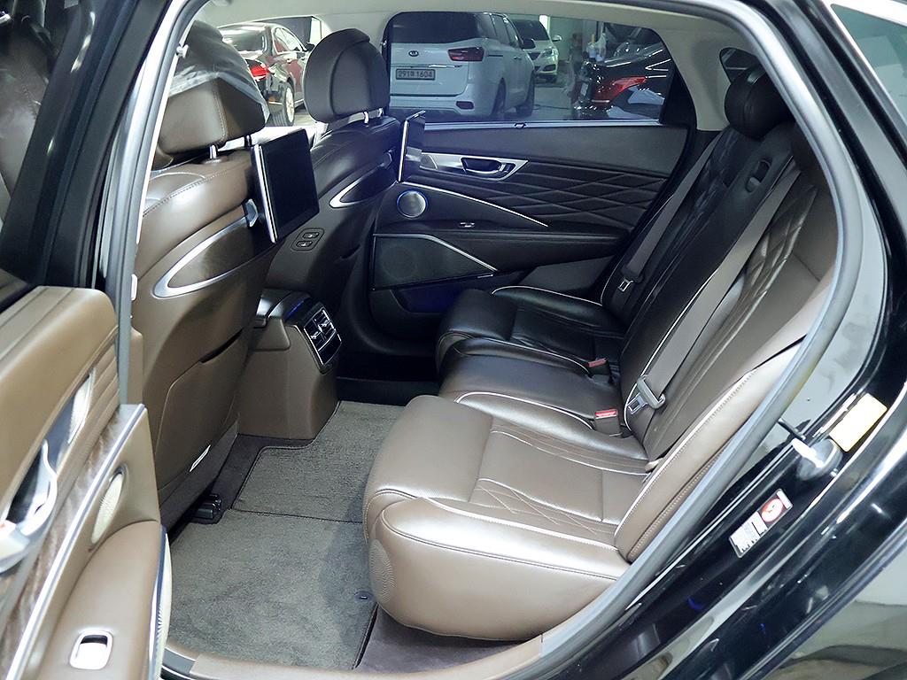 Kia K9 — photo 12