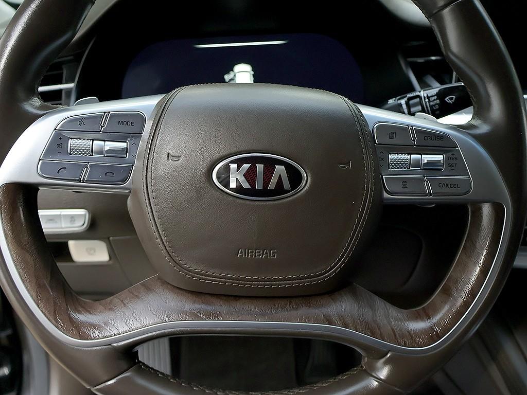 Kia K9 — photo 15