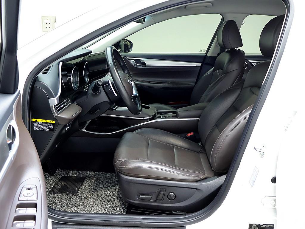 Hyundai Grandeur — photo 11