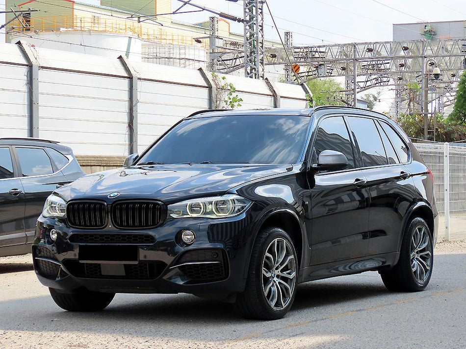 BMW X5 — photo 02