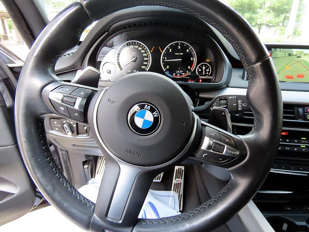 BMW X5 — photo 08