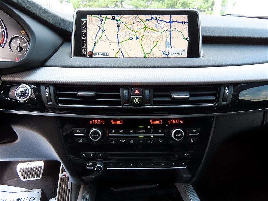 BMW X5 — photo 14