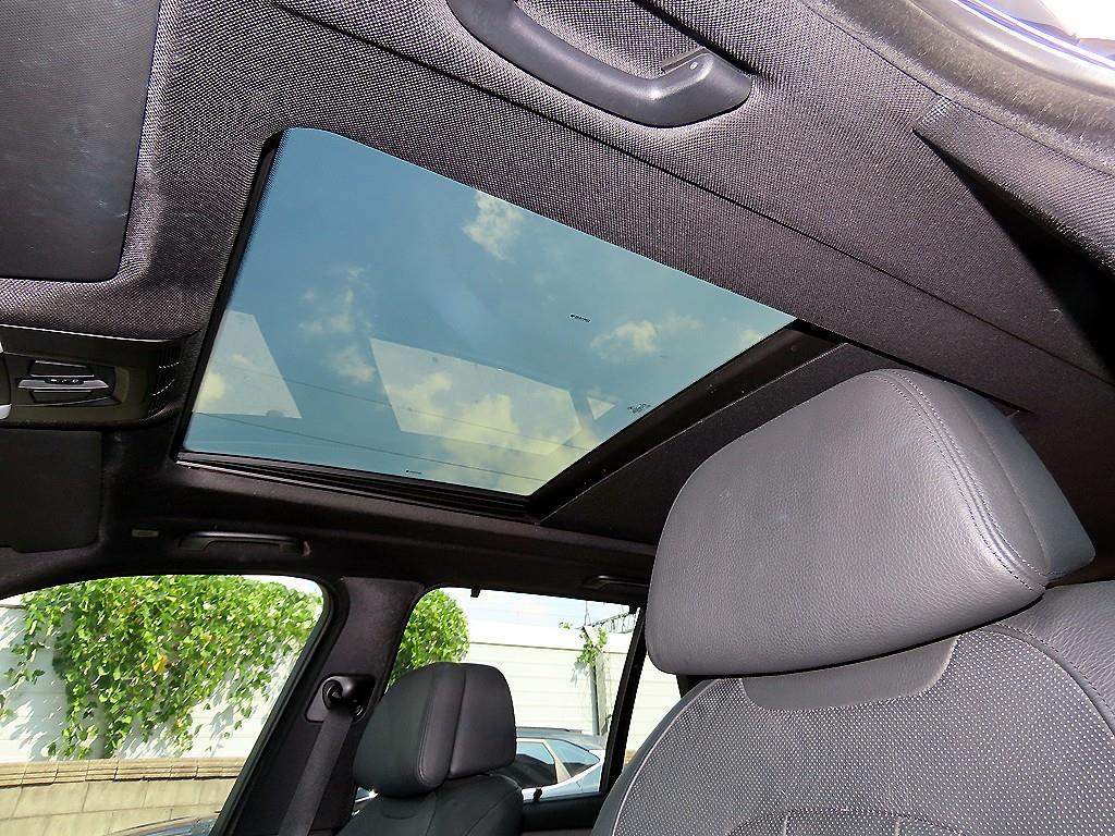 BMW X5 — photo 17