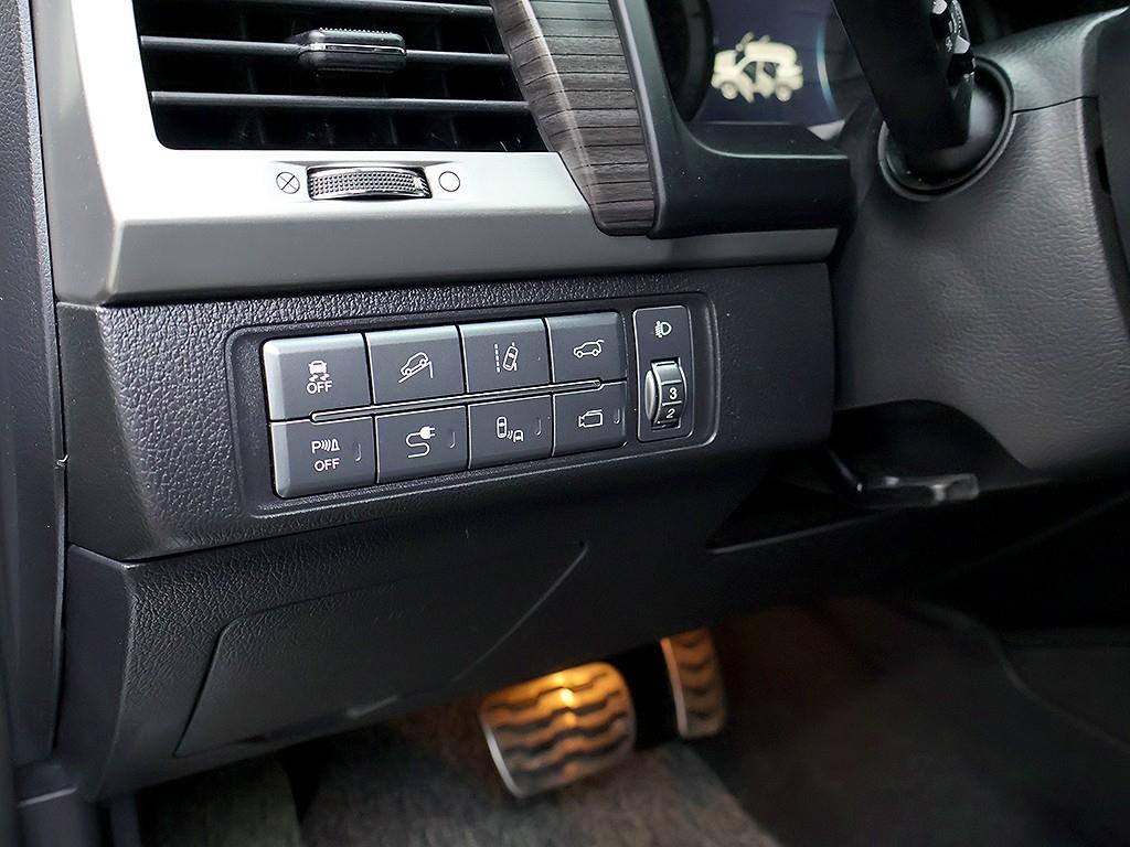 KGM Rexton — photo 14