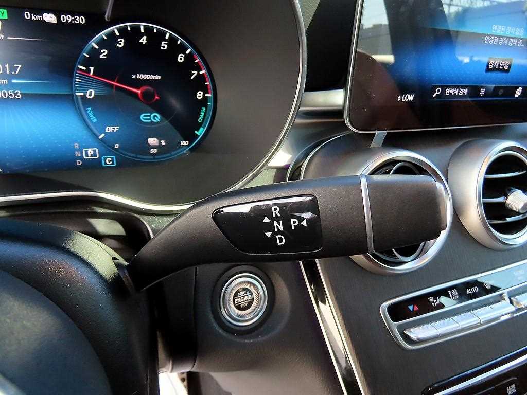 Mercedes-Benz GLC-Class — photo 11