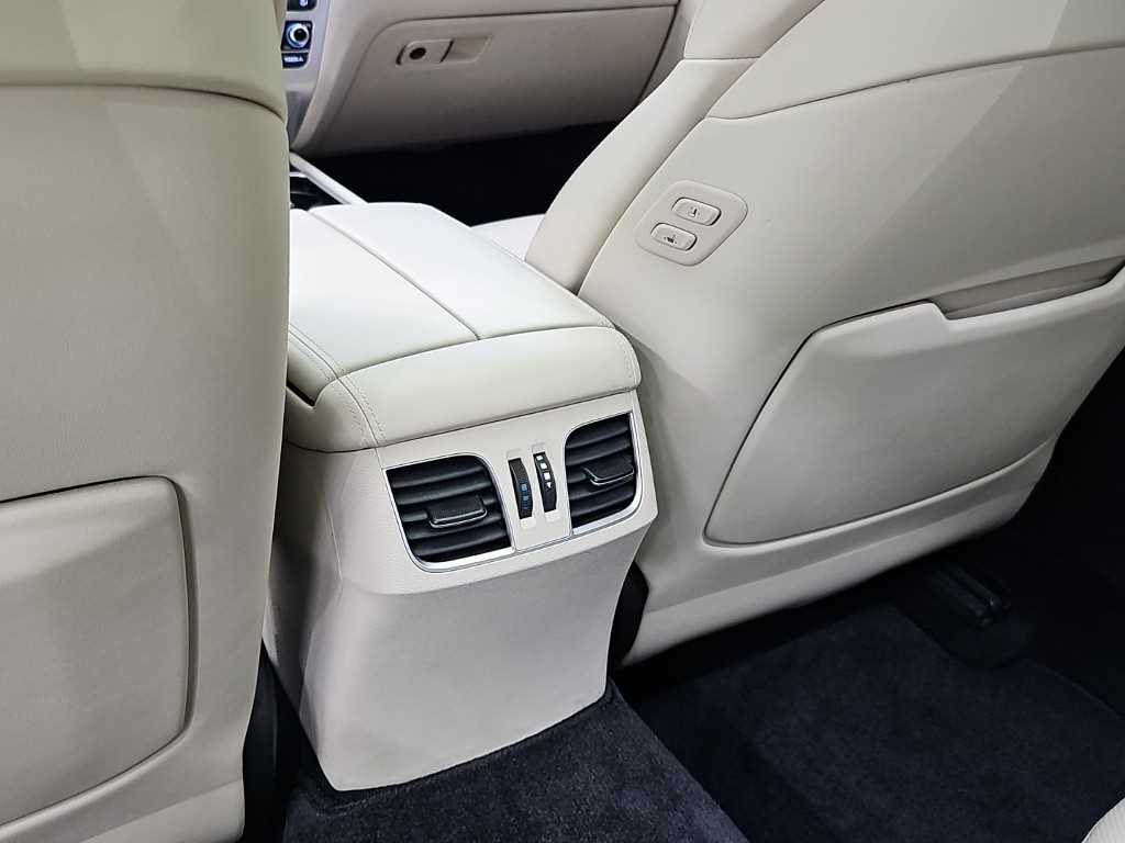 Genesis G80 — photo 13