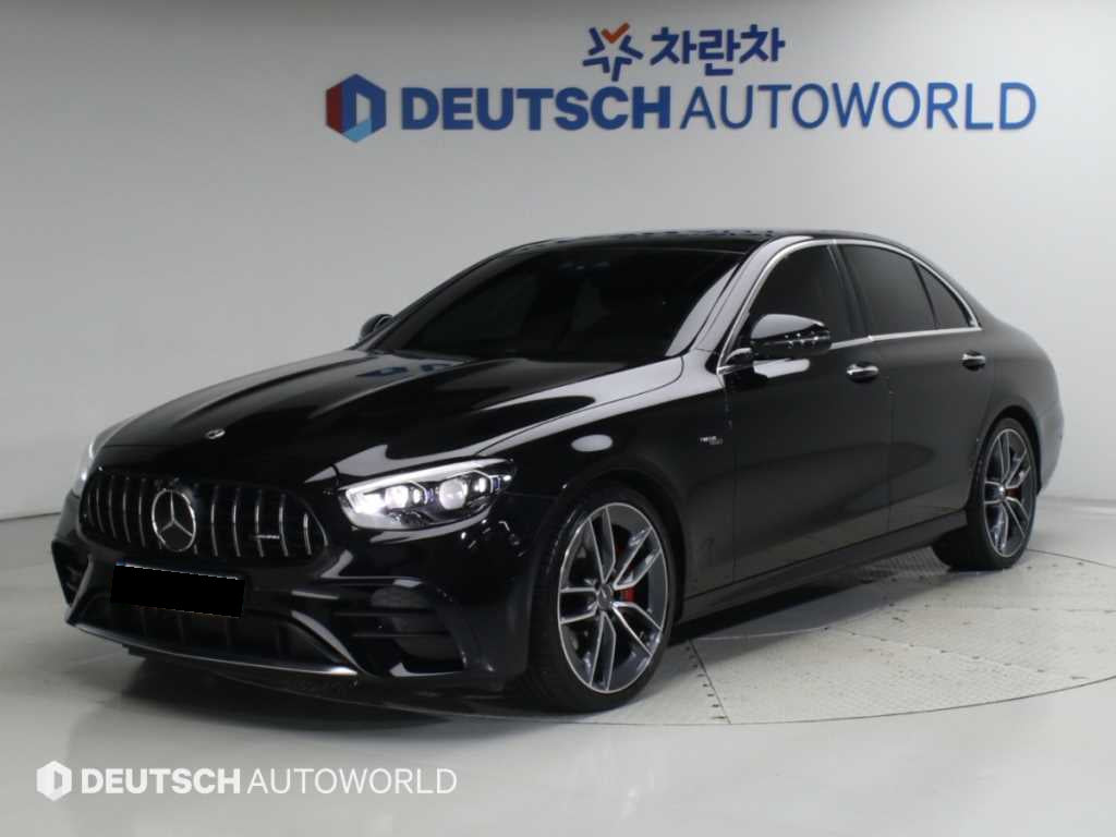 Mercedes-Benz E-Class — photo 01