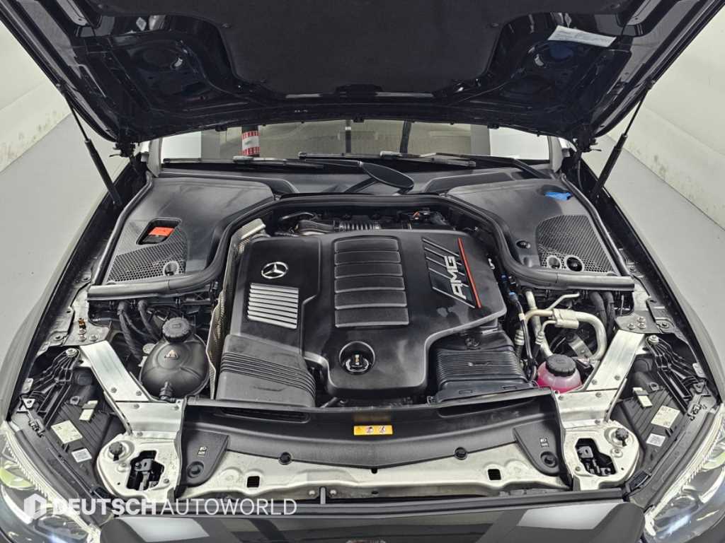 Mercedes-Benz E-Class — photo 06